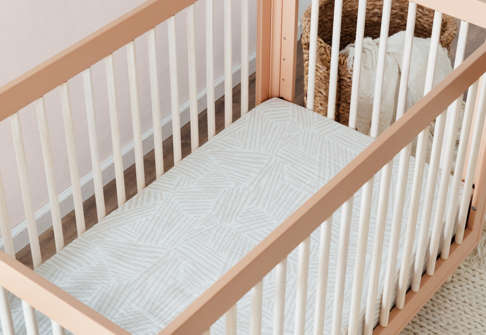 Lolly Convertible Crib