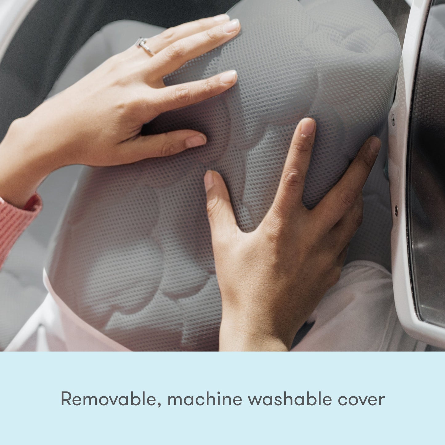 Bassinet & Bedside Sleeper + Waterproof Mattress